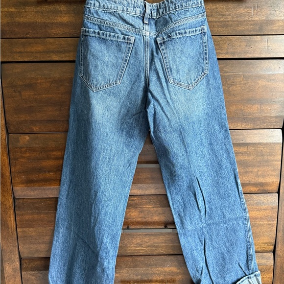 Hollister Relaxed Fit Blue Jeans - Picture 2 of 3